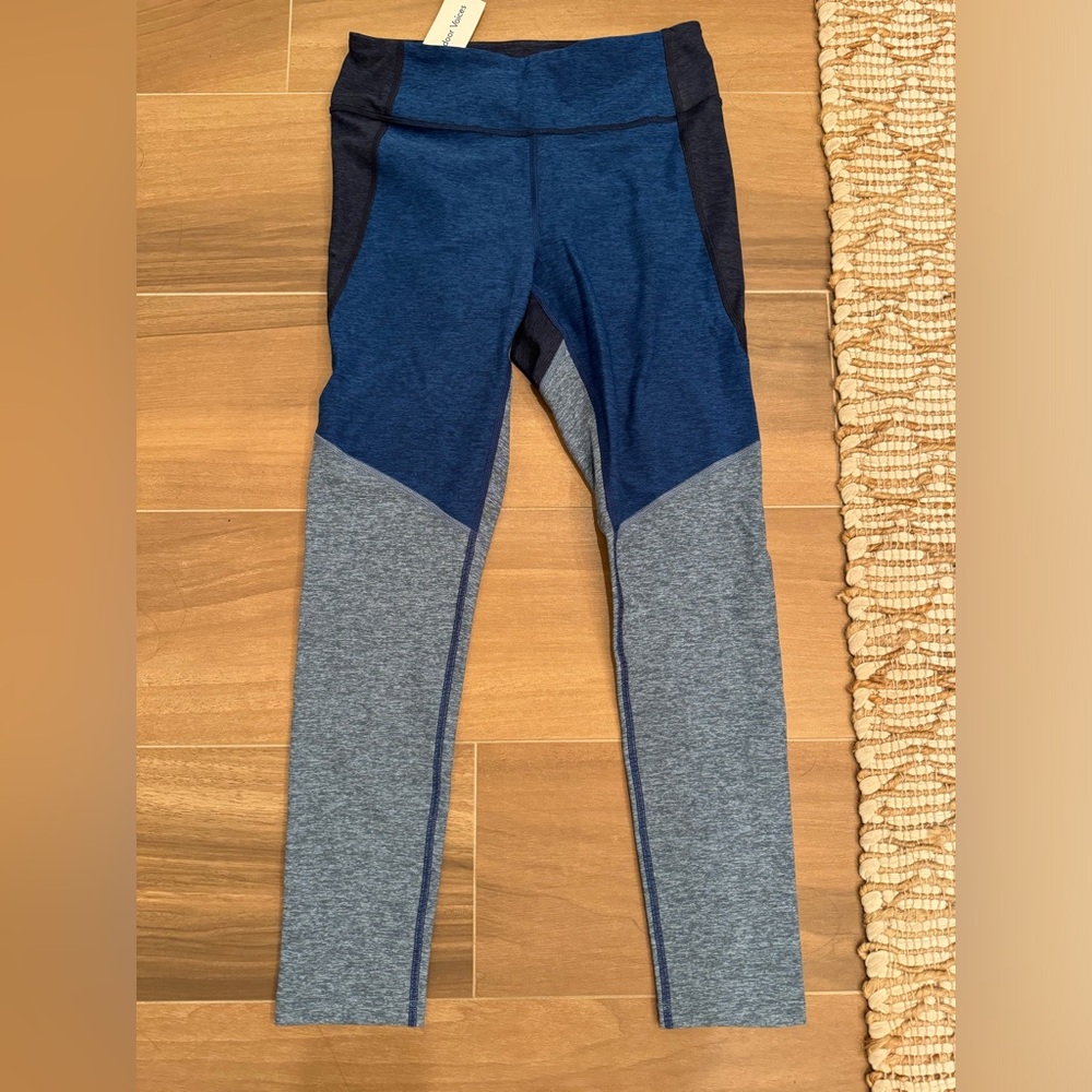 Outdoor Voices Navy/Deep Sea/Mist Warmup Workout Leggings, Sz Medium NWT